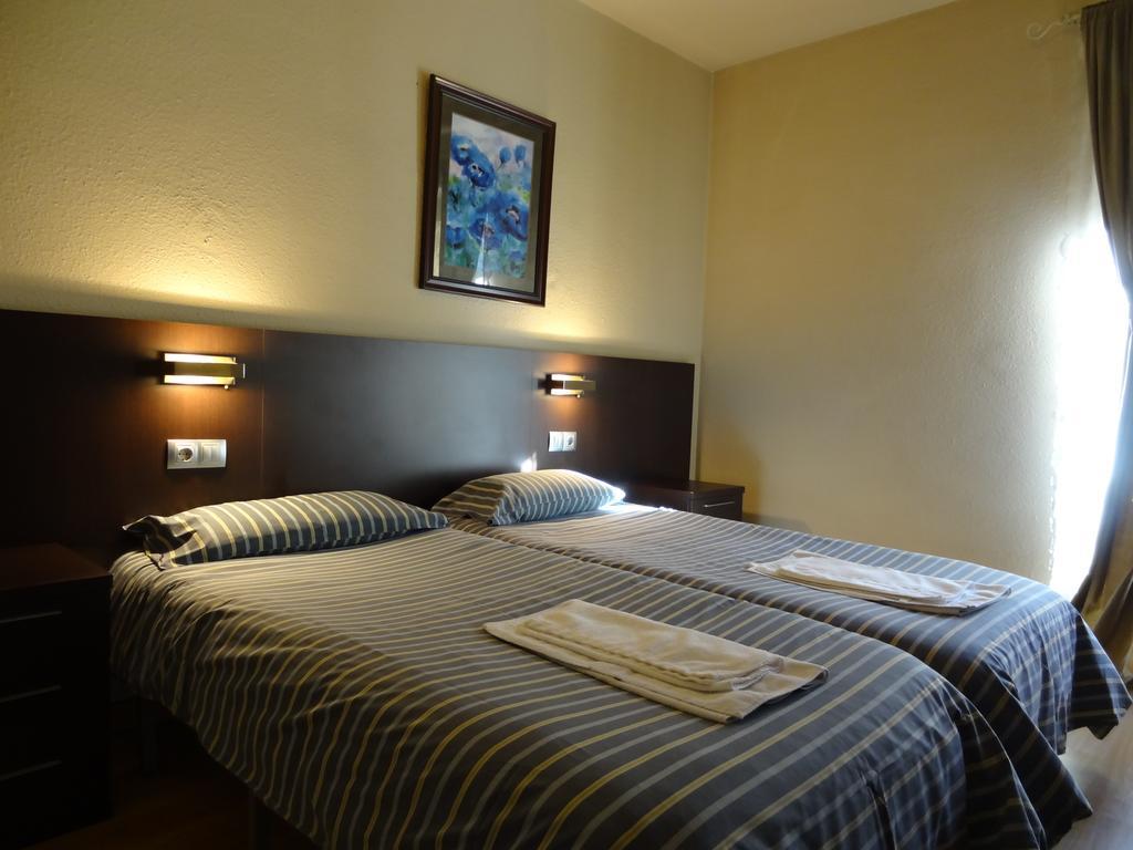 Hostal Cal Forner Guest house